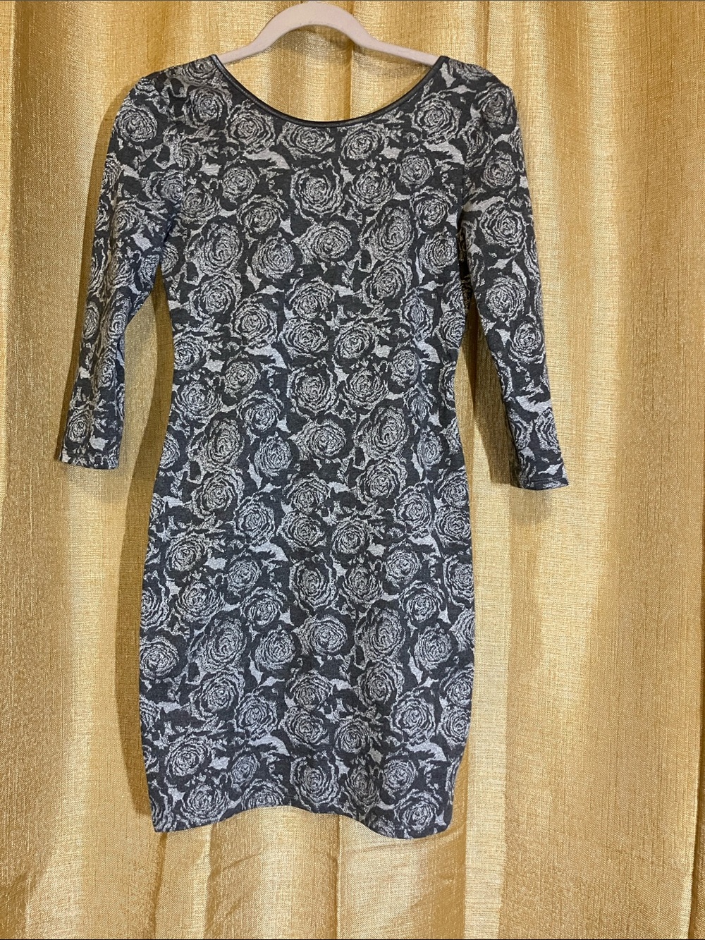 Floral Long-Sleeve Bodycon Dress in Black and Gray